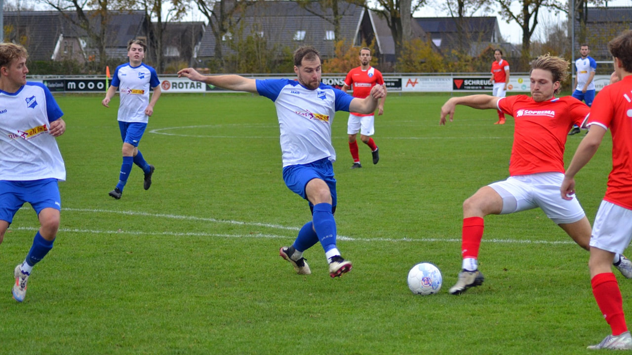 IJVC de bal – VHK de&nbsp;doelpunten